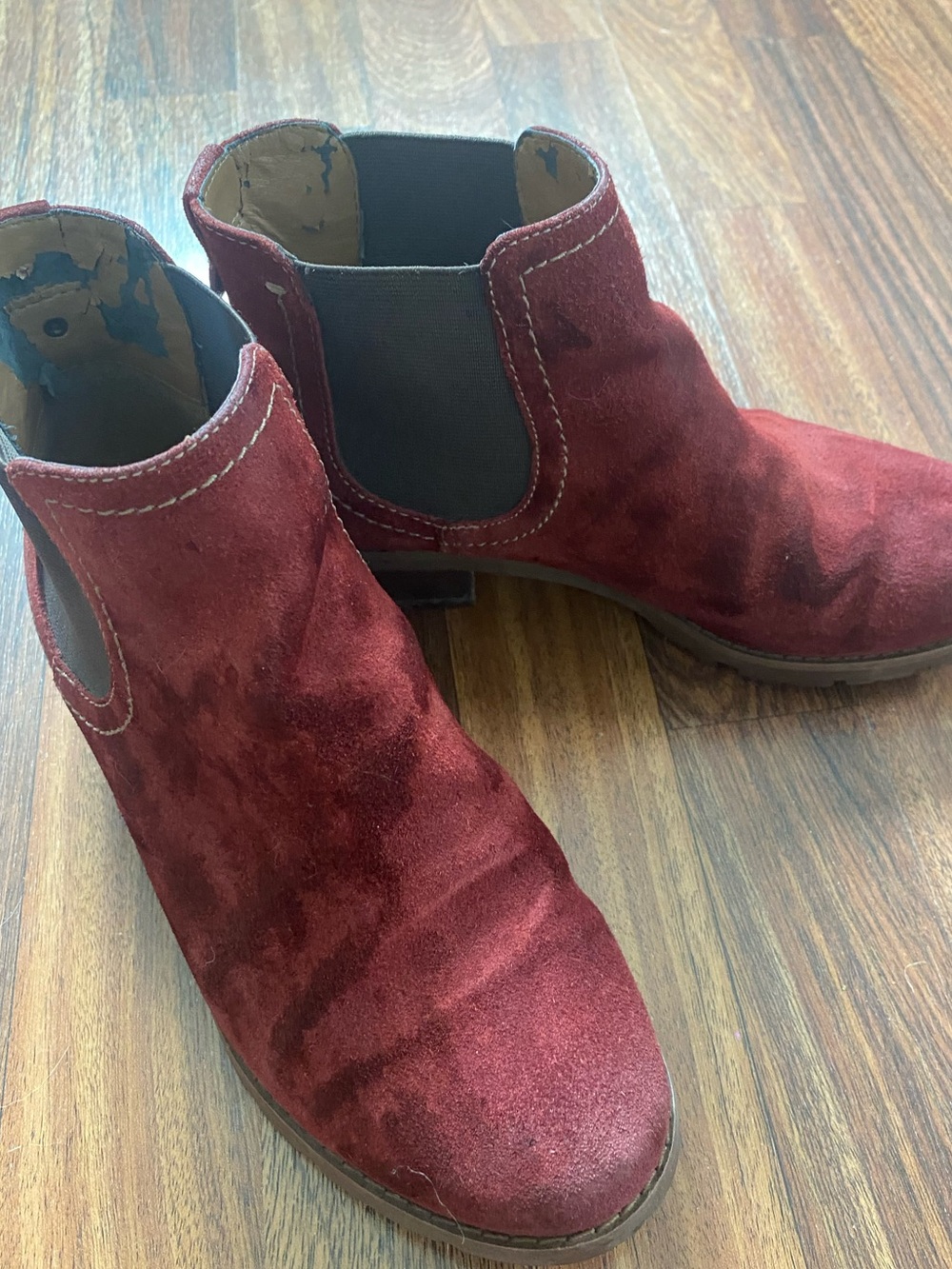 Sofft Burgundy Suede Ankle Booties